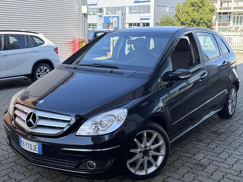 Usata Mercedes B180 109 CV (80 kW) 2010 Other Monovolume