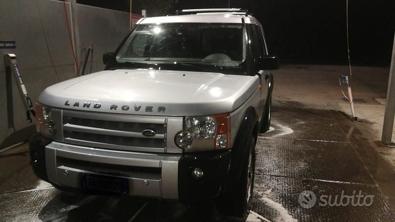 Grigio Usata 2007 Land Rover Discovery 3 SUV | 6000 € (Buon prezzo) - Immagine 1/4