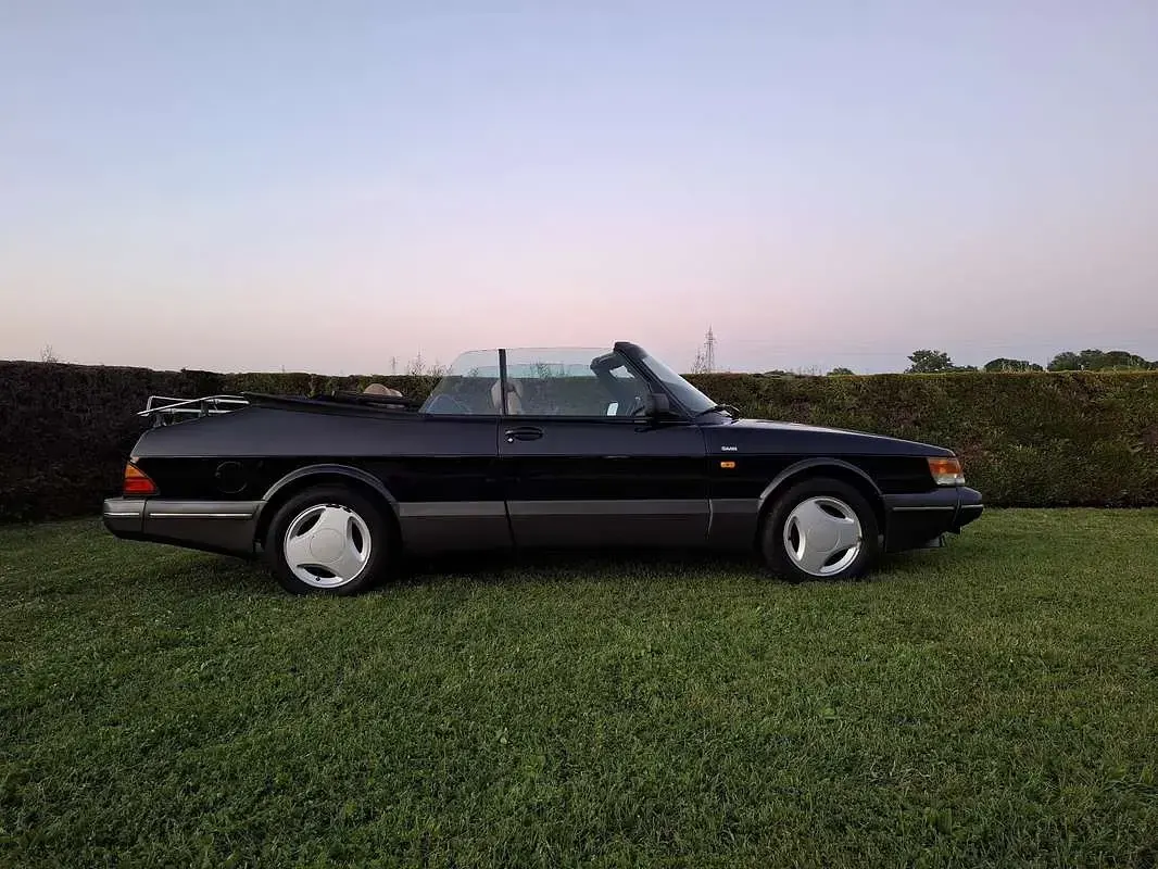 Usata Saab 900 Cabriolet 179 CV (131 kW) 1991 Nero Cabrio