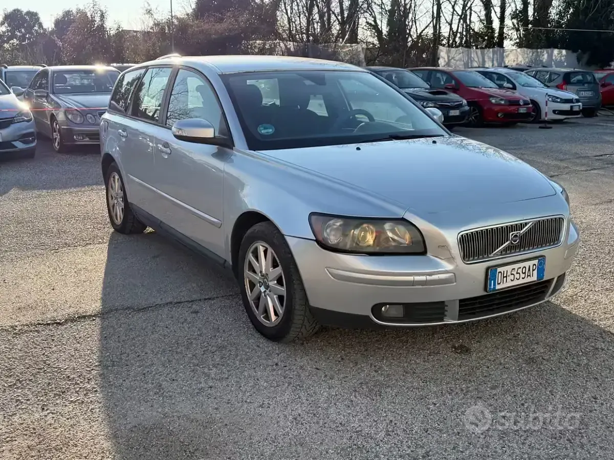 Usata Volvo V50 Kinetic 136 CV (100 kW) 2007 Grigio Station wagon