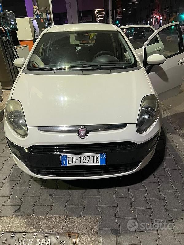 Usata Fiat Punto Evo 75 CV (55 kW) 2011 Bianco Utilitaria