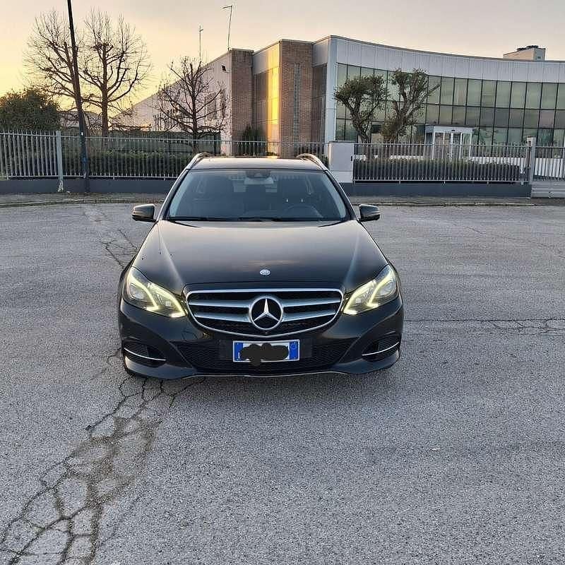 Usata Mercedes E220 Executive 170 CV (125 kW) 2016 Station wagon