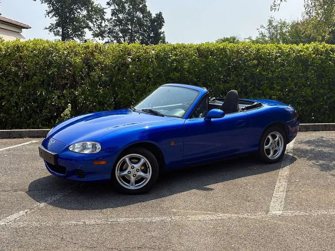 Usata Mazda MX5 110 CV (80 kW) 1998 Verde Cabrio