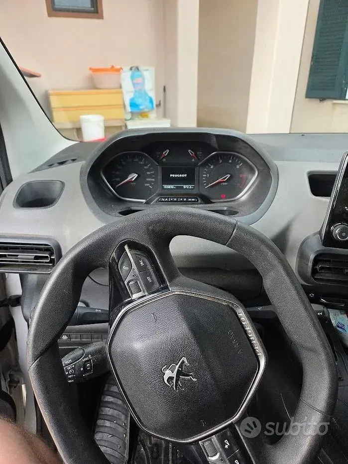 Usata Peugeot Rifter 102 CV (75 kW) 2018 Bianco Monovolume