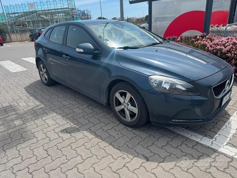 Usata Volvo V40 2016 Blu Berlina