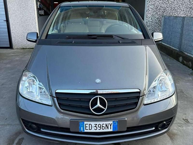 Usata Mercedes A160 Avantgarde 82 CV (60 kW) 2010 Argento Monovolume