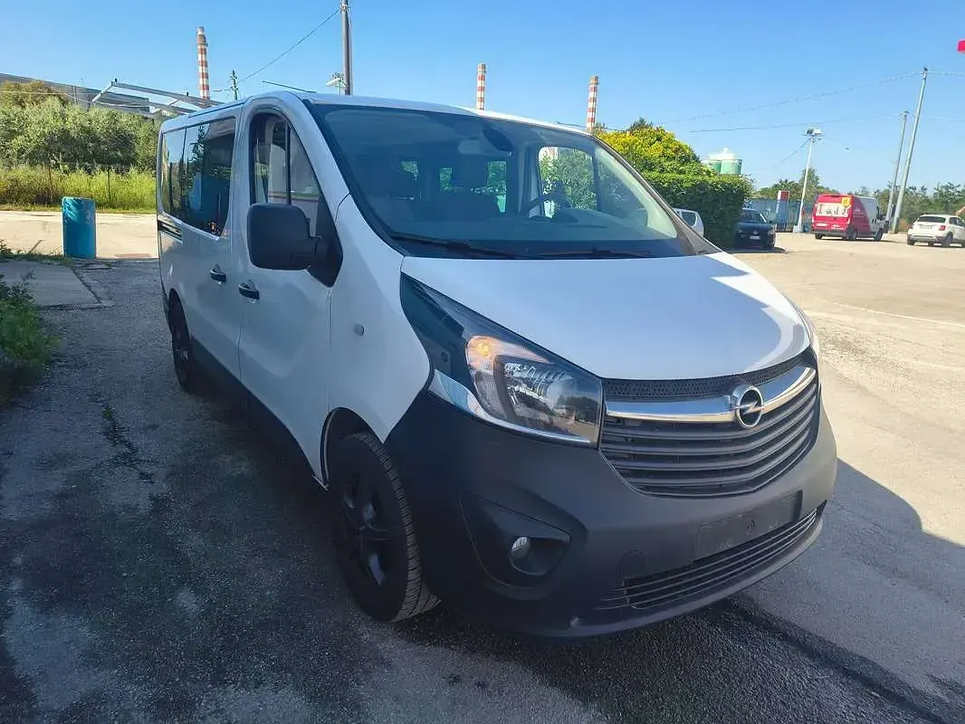 Usata Opel Vivaro 125 CV (91 kW) 2018 Bianco Monovolume