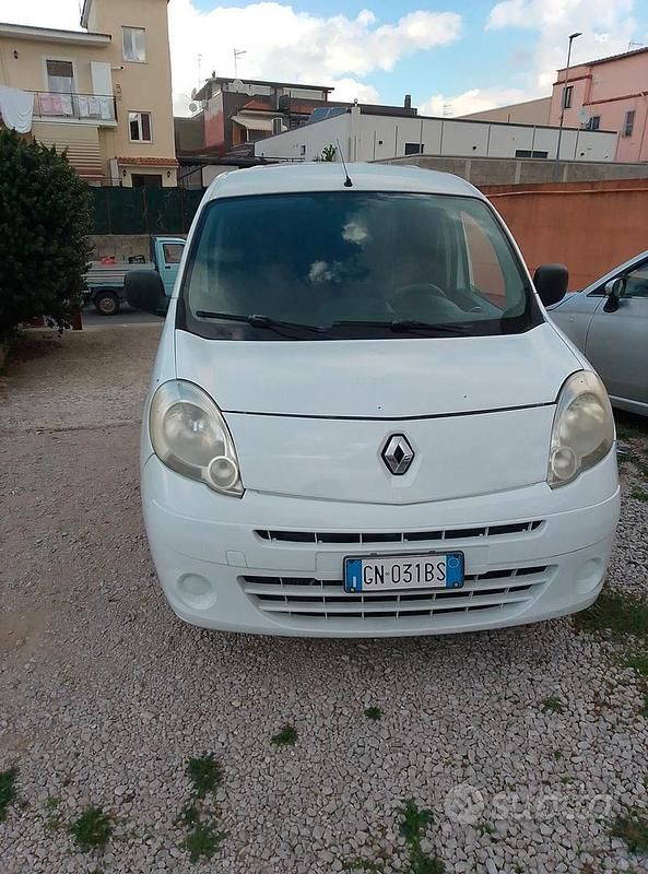 Usata Renault Kangoo 90 CV (66 kW) 2012 Bianco Monovolume