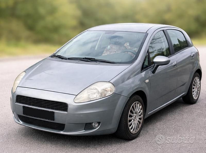 Usata Fiat Grande Punto 2007 Grigio Utilitaria
