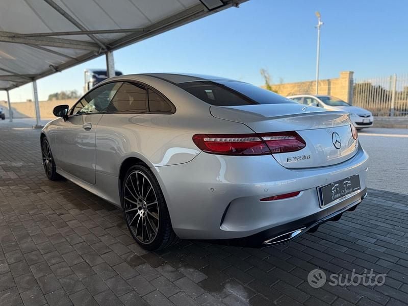 Usata Mercedes E220 Premium Plus 194 CV (142 kW) 2017 Grigio Coupé