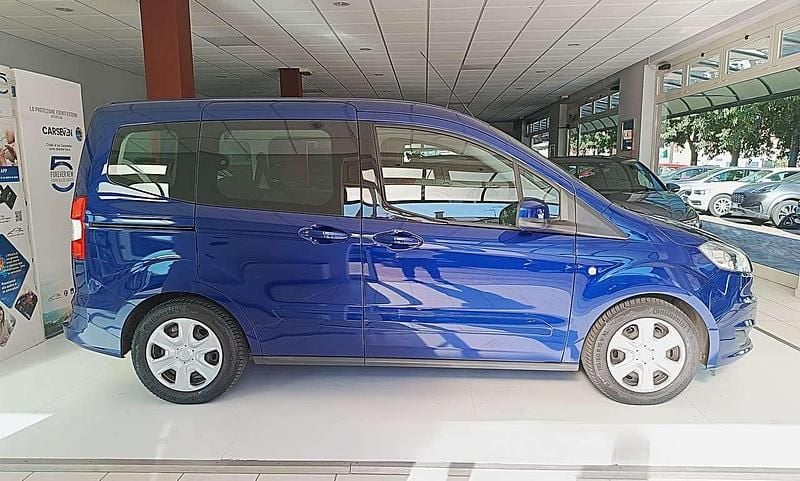 Usata Ford Tourneo Courier Trend 95 CV (69 kW) 2017 Blu/azzurro Monovolume