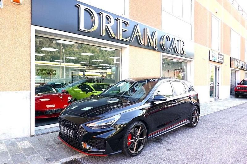 Nero metallizzato Usata 2022 Hyundai i30 Limited Tre volumi | 37.990 € (Molto cara) - Immagine 1/4