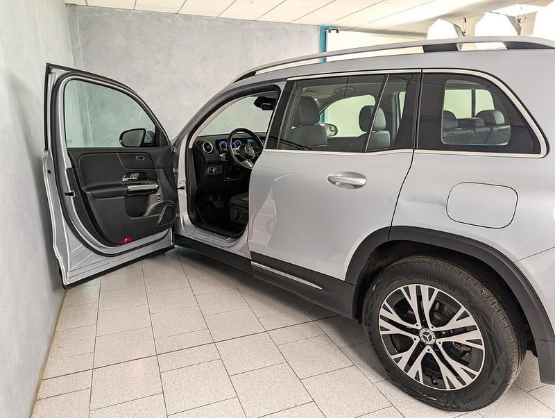 Usata Mercedes 180 Advanced 135 CV (99 kW) 2024 Argento Berlina