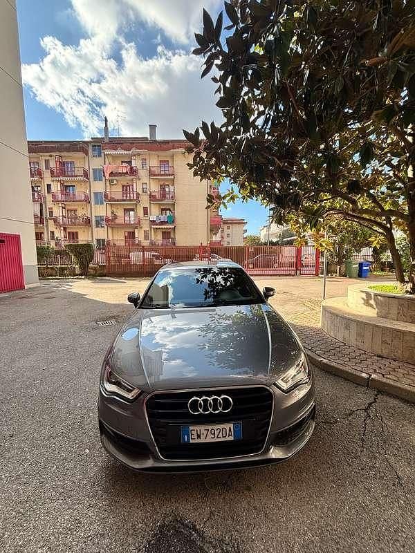 Usata Audi A3 Attraction 110 CV (80 kW) 2015 Grigio Berlina