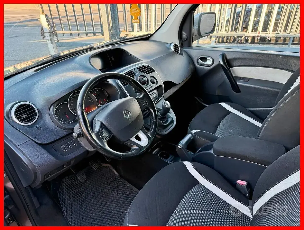 Usata Renault Kangoo Life 90 CV (66 kW) 2015 Marrone Monovolume