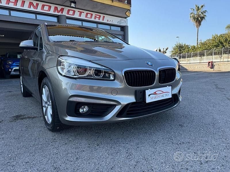 Usata BMW 218 Luxury Line 150 CV (110 kW) 2014 Grigio Station wagon
