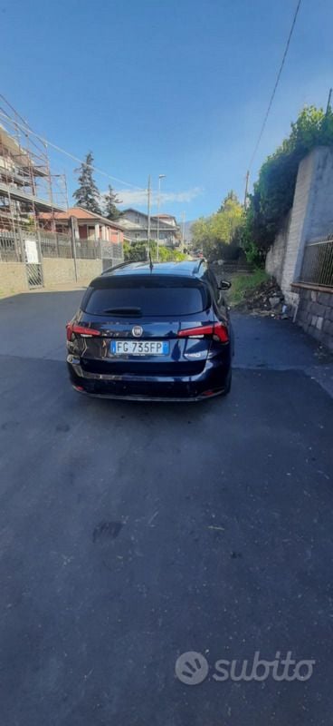 Usata Fiat Tipo 120 CV (88 kW) 2017 Blu Station wagon