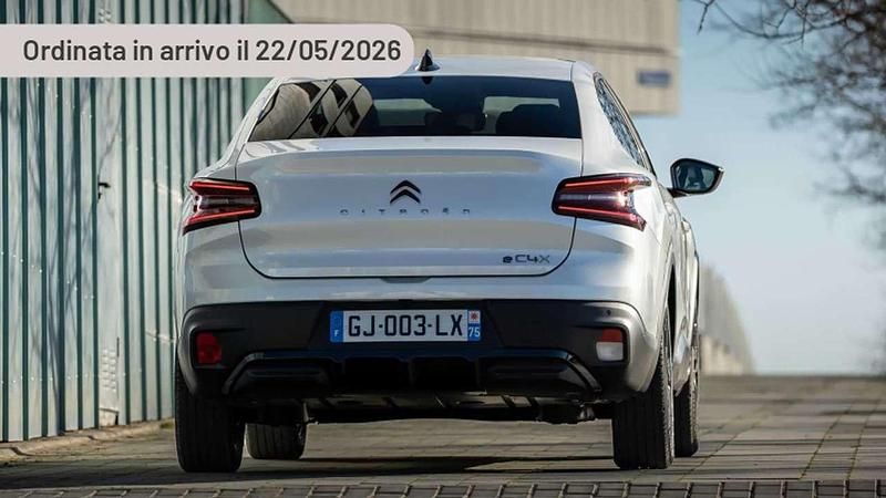 Argento Usata 2024 Citroën e-C4 SUV | 31.460 € (Molto cara) - Immagine 1/1