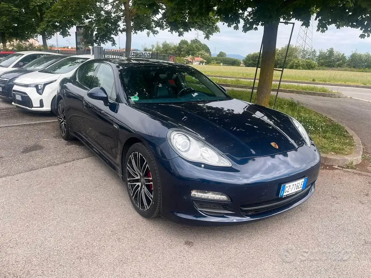 Usata Porsche Panamera 400 CV (294 kW) 2010 Blu Utilitaria