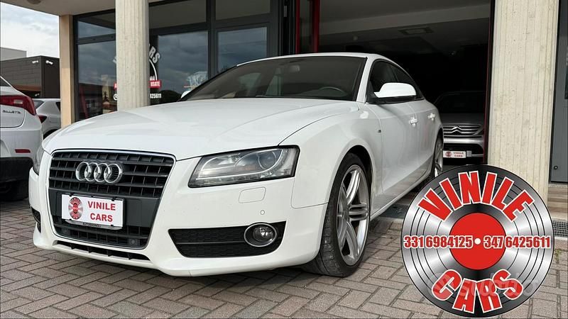 Usata Audi A5 Advanced 143 CV (105 kW) 2011 Bianco Coupé