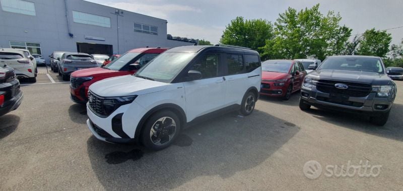 Bianco Usata 2024 Ford Tourneo Courier Active Monovolume | 21.000 € (Ottimo prezzo) - Immagine 1/4