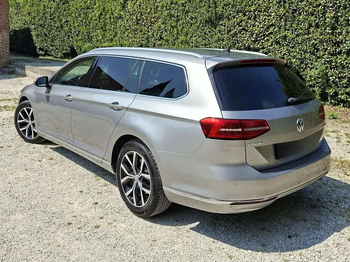 Usata VW Passat Highline 150 CV (110 kW) 2016 Argento Station wagon