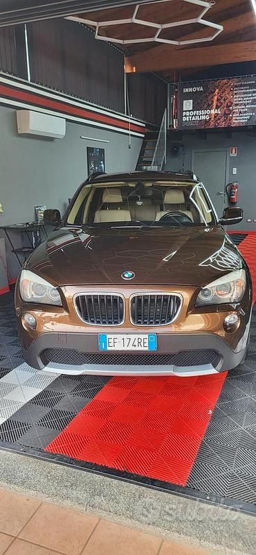 Usata BMW X1 143 CV (105 kW) 2011 Marrakeshbraun metallic SUV