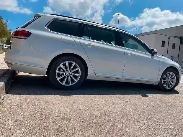 Usata VW Passat 120 CV (88 kW) 2018 Bianco Station wagon