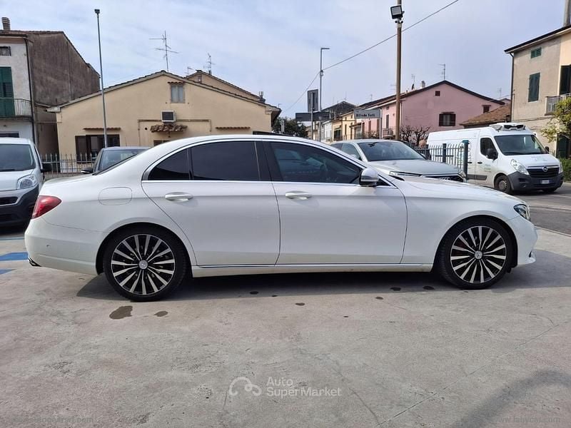 Usata Mercedes E220 Premium Plus 194 CV (142 kW) 2018 Bianco Berlina