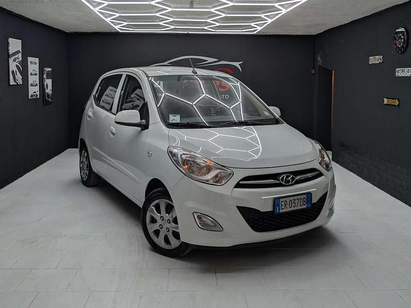 Usata Hyundai i10 69 CV (50 kW) 2013 Bianco Utilitaria