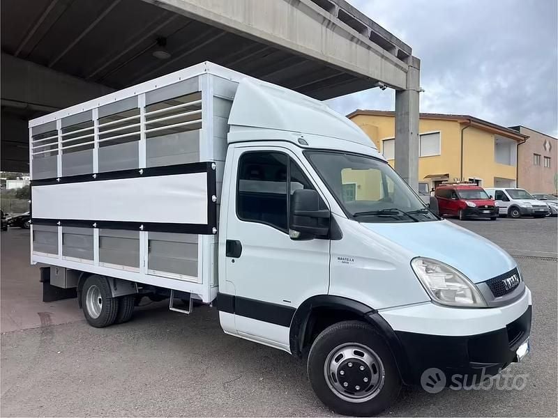 Usado Iveco Daily 180 CV (132 kW) 2008