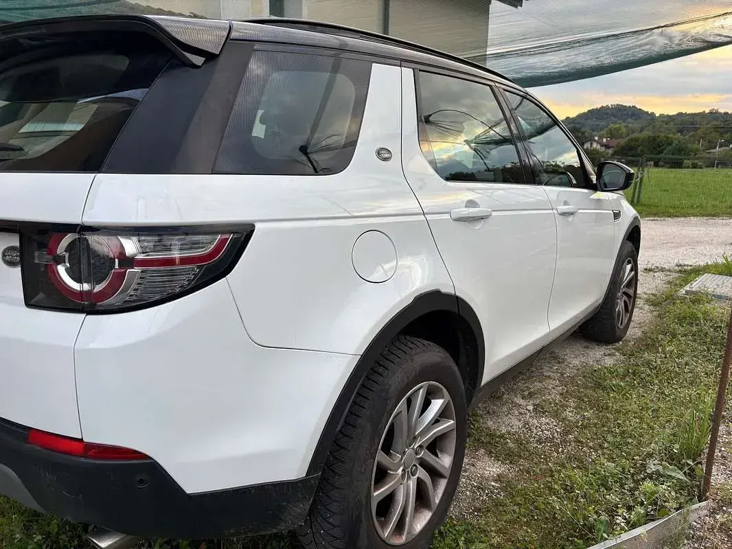 Usata Land Rover Discovery Sport SE 150 CV (110 kW) 2017 Bianco SUV
