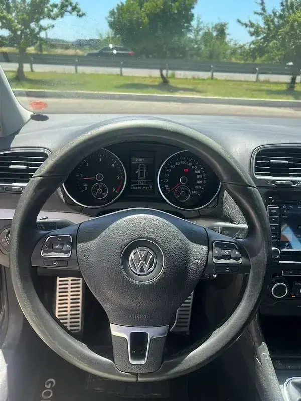 Usata VW Golf VI 105 CV (77 kW) 2010 Utilitaria