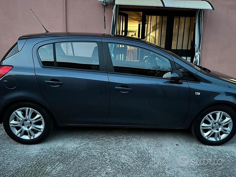 Usata Opel Corsa 90 CV (66 kW) 2008 Utilitaria