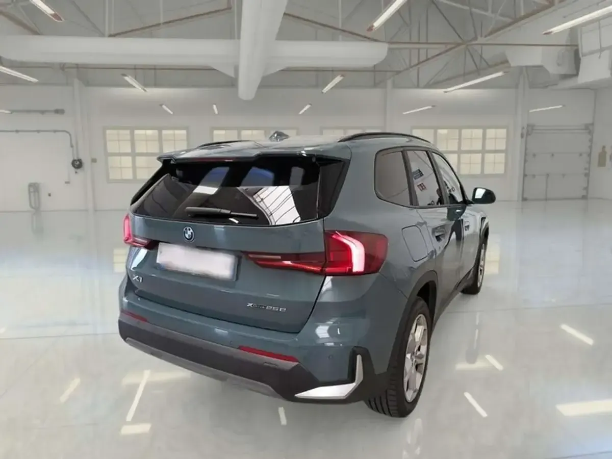 Usata BMW X1 136 CV (100 kW) 2023 Grigio SUV