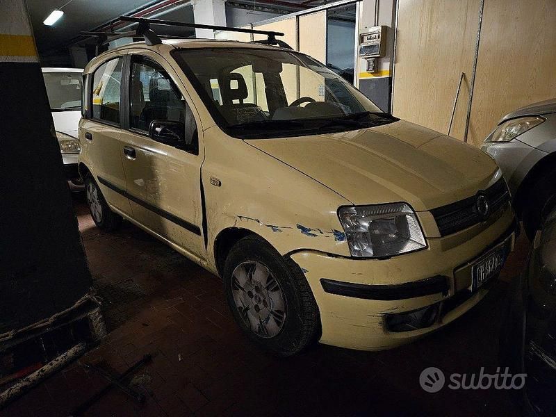 Begagnad Fiat Panda Dynamic 2004 Gul Halvkombi