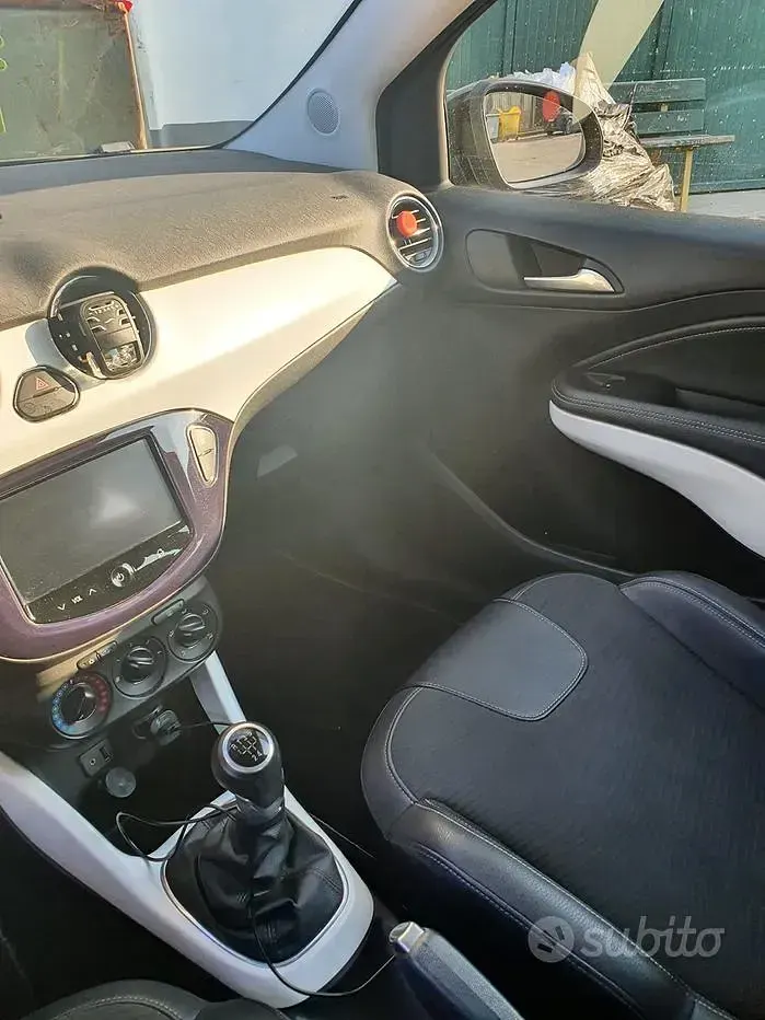 Usata Opel Adam 69 CV (50 kW) 2012 Nero Utilitaria
