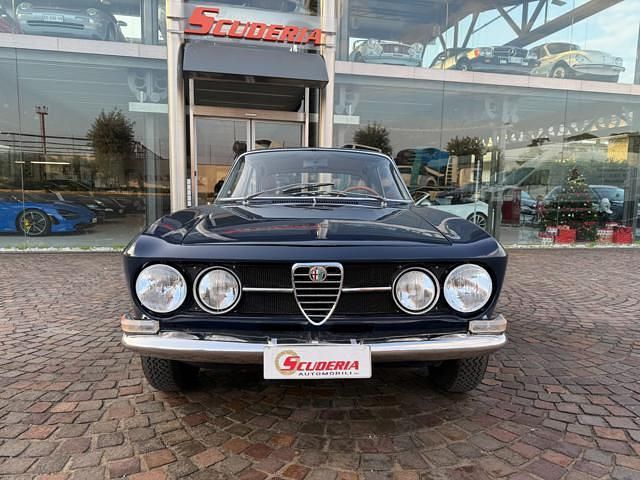 Usata Alfa Romeo 1750 Veloce 118 CV (86 kW) 1969 Blu Berlina