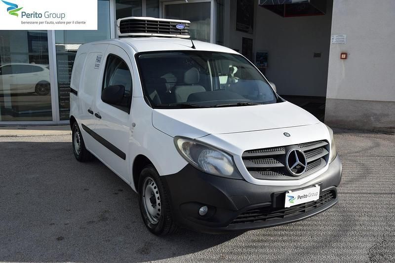 Usata Mercedes Citan 111 110 CV (80 kW) 2016 Bianco / pastello Berlina