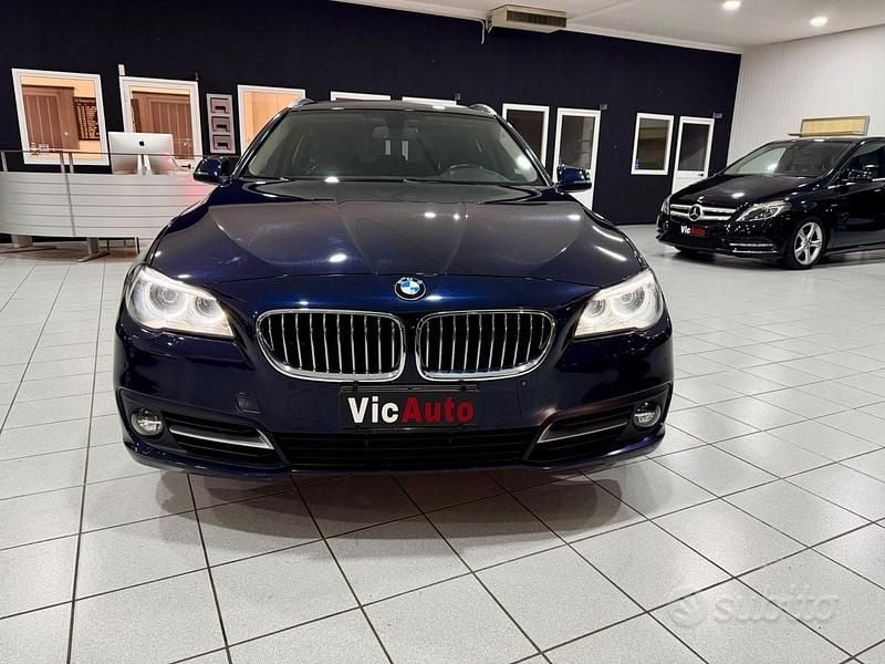 Usata BMW 520 Luxury Line 190 CV (139 kW) 2014 Blu Station wagon