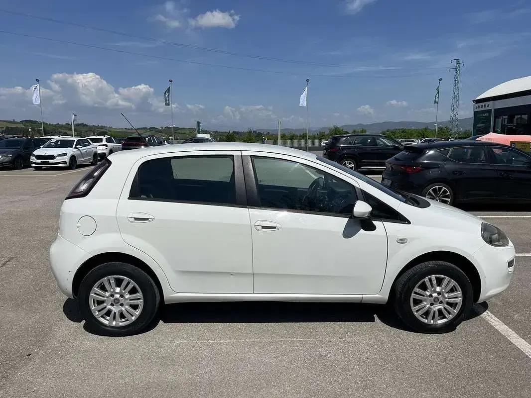 Usata Fiat Punto Evo Dynamic 69 CV (50 kW) 2012 Utilitaria