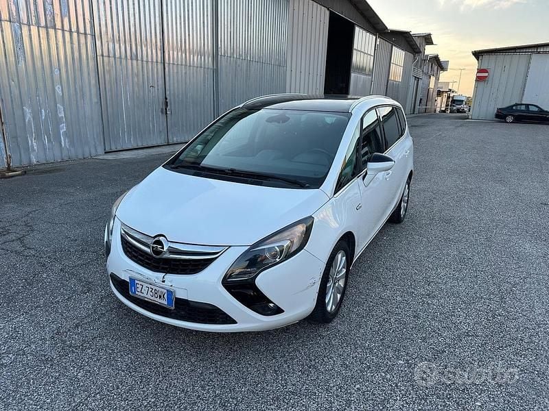Bianco Usata 2016 Opel Zafira Tourer Monovolume | 4500 € (Buon prezzo) - Immagine 1/4