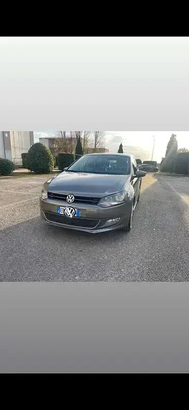 Gebraucht VW Polo Highline 90 PS (66 kW) 2013 Grau Kleinwagen