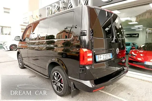 Usata VW T6 150 CV (110 kW) 2016 Nero pastello Furgone
