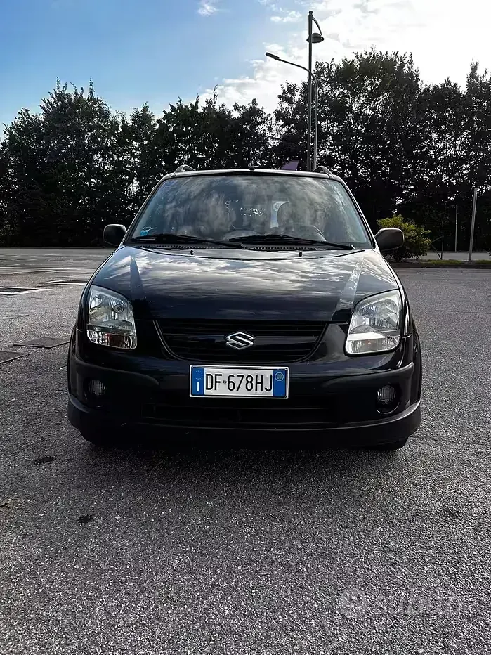 Usata Suzuki Ignis 94 CV (69 kW) 2007 Nero Utilitaria