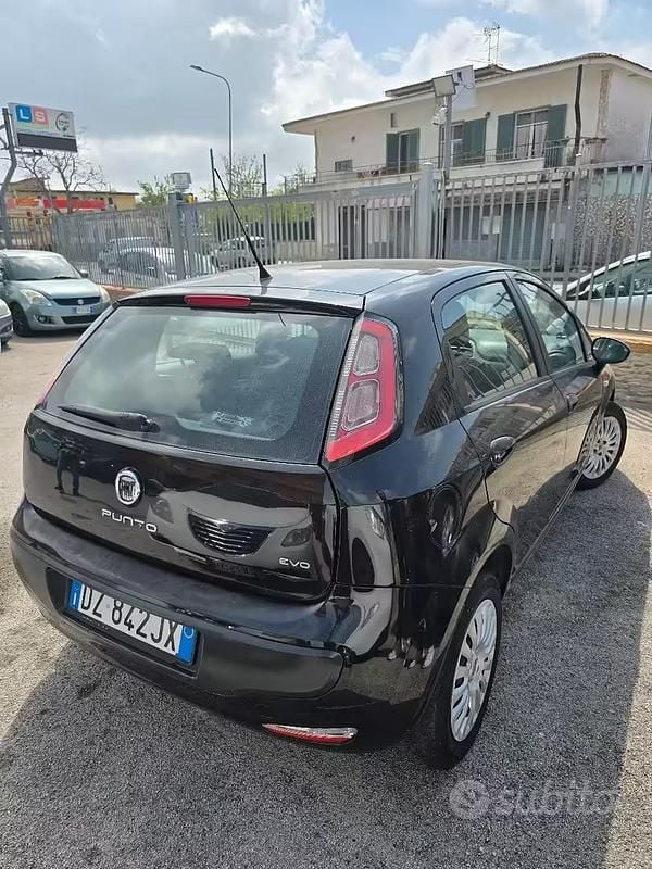 Usata Fiat Grande Punto 77 CV (56 kW) 2009 Nero Utilitaria
