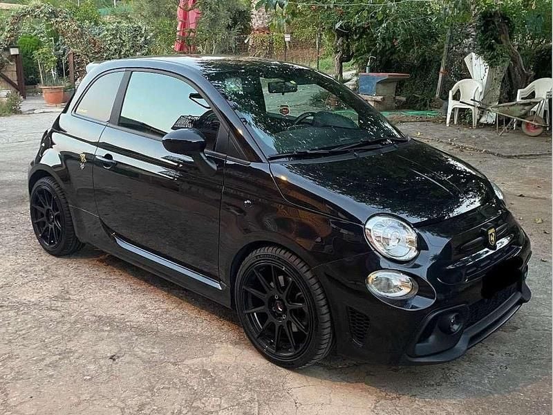 Nero Usata 2019 Abarth 595 Due volumi | 15.000 € (Buon prezzo) - Immagine 1/3