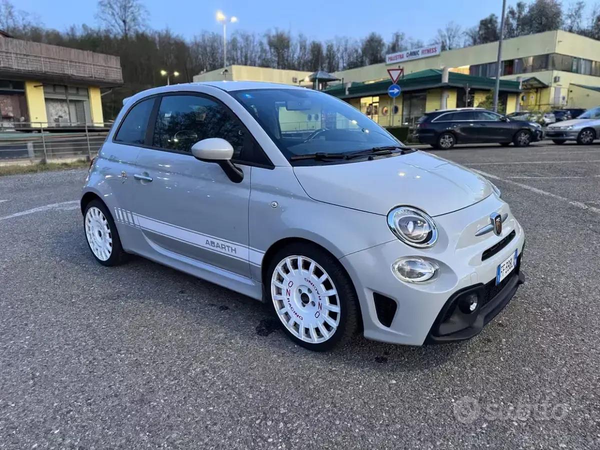 Usata Abarth 595 145 CV (106 kW) 2017 Grigio Berlina