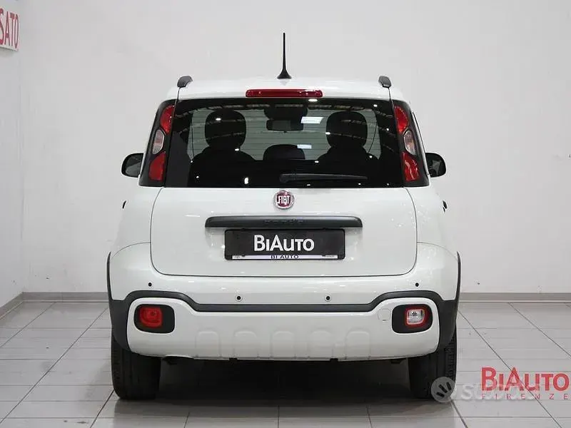 Usata Fiat Panda Cross Cross 70 CV (51 kW) 2024 Bianco Utilitaria
