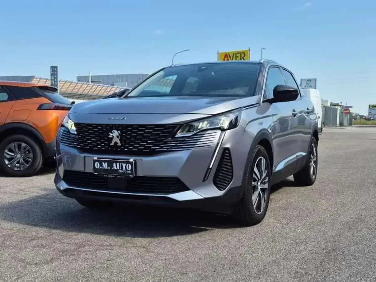 Usata Peugeot 3008 Allure 131 CV (96 kW) 2021 Grigio artense SUV